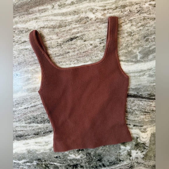 Babaton Tops - Aritzia Babaton Tank XS